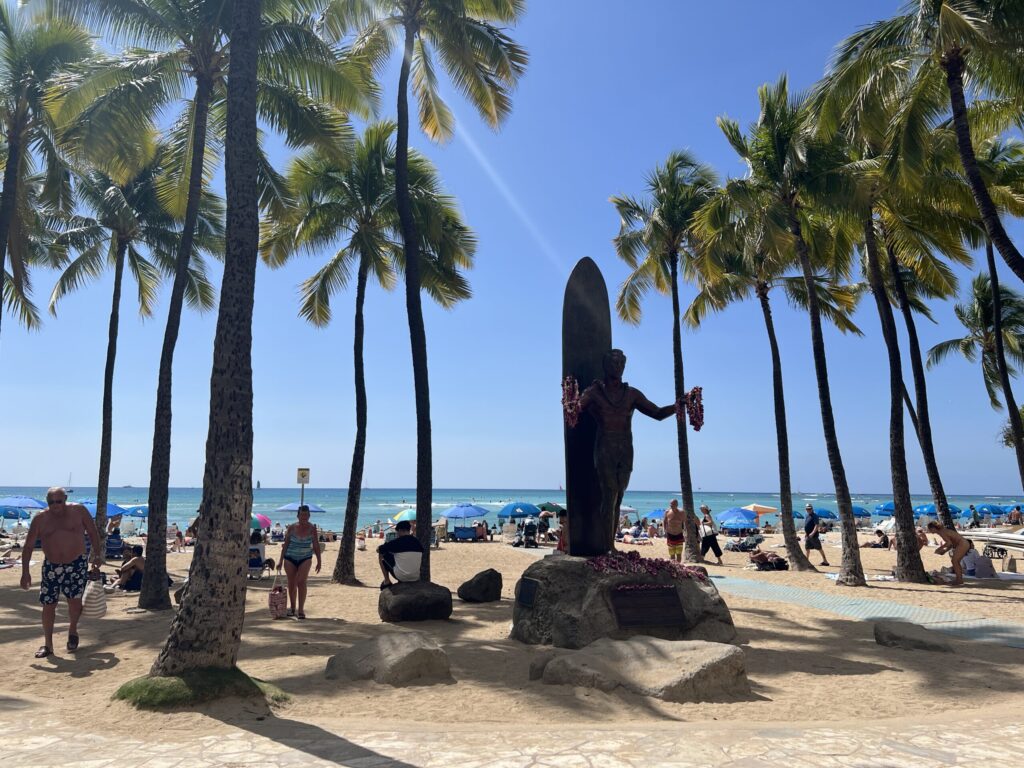 ハワイのワイキキビーチ ワーホリ